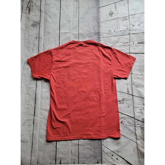 Duck Tales Shirt Mens Medium Red Scrooge McDuck Graphic Disney - Picture 7 of 7